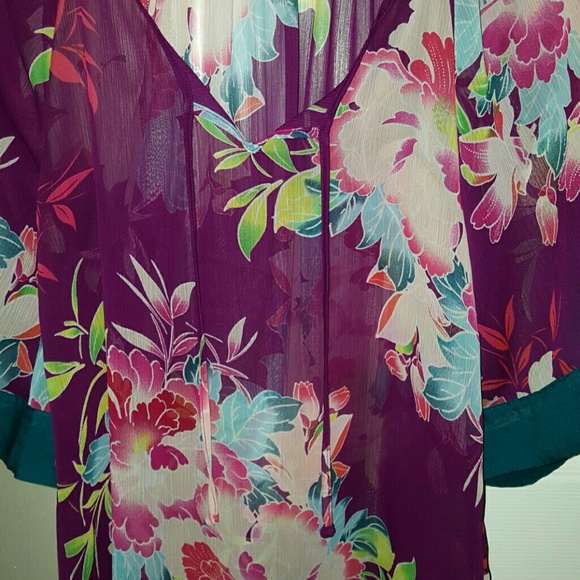 Floral Tunic Top - Picture 2 of 3