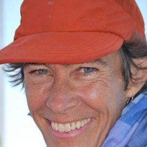 Meet your Posher, Lois