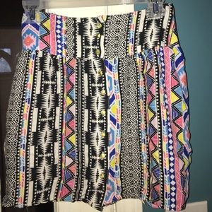 Cute high waisted skirt. Size M