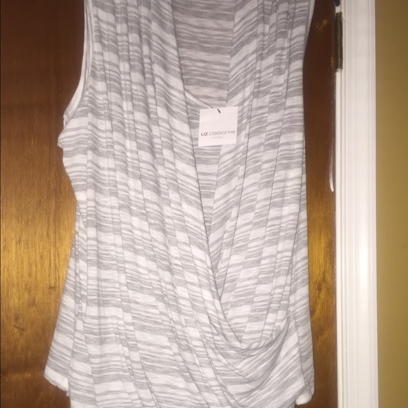 Women's plus size sleeveless shirt