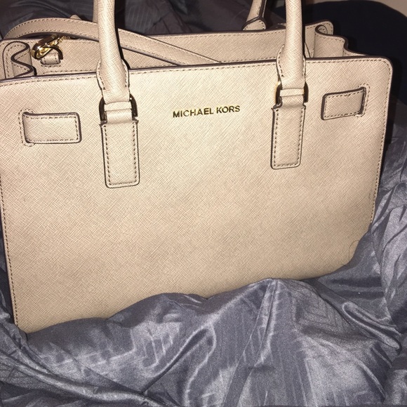 Michael Kors bag - Picture 2 of 3