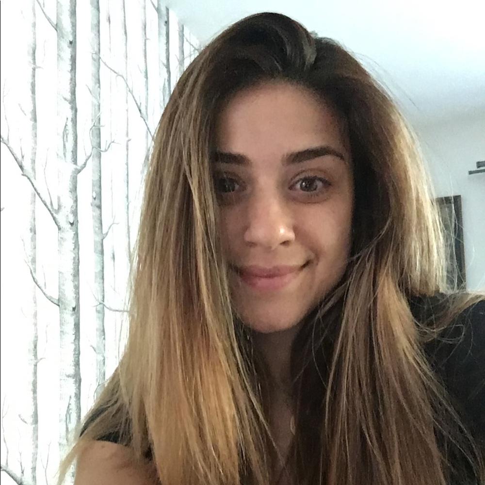 Meet your Posher, Ella