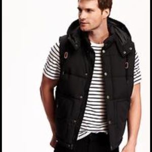 Old navy men's black vest with hood