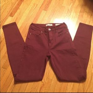 high rise maroon skinny jeans// pacsun
