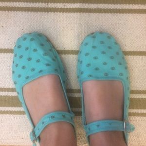 TURQUOISE EYE PRINT CHINA FLATS