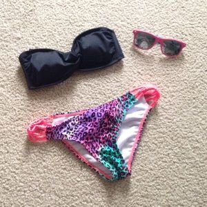 strapless bikini top