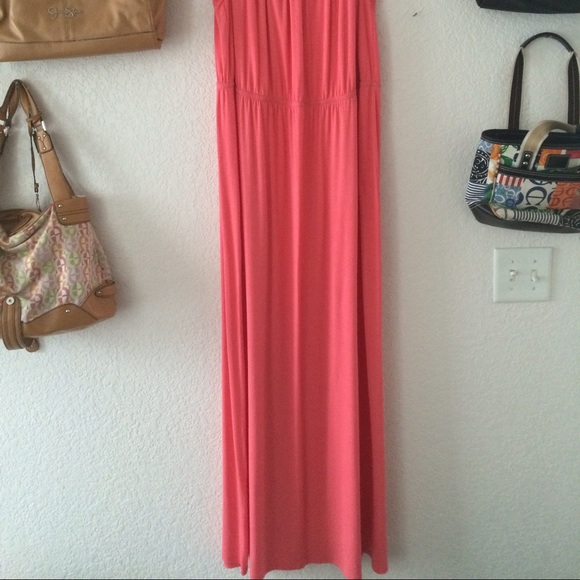 Women's long dress - Picture 2 of 3