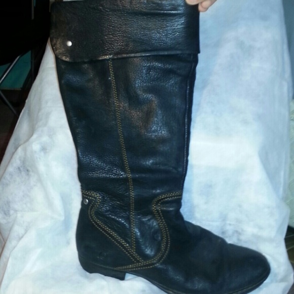 BORN Boots Size 10