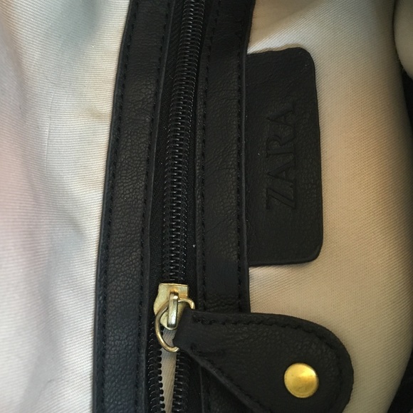 ZARA BLACK BAG W GOLD HARDWARE - Picture 5 of 5