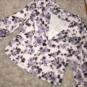 Floral blazer 🌸🌸🌸🌸