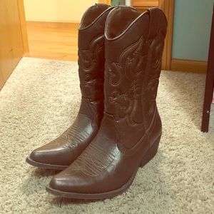 Mossimo Supply and Co Cowgirl Boots