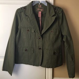 Long sleeve, army green jacket