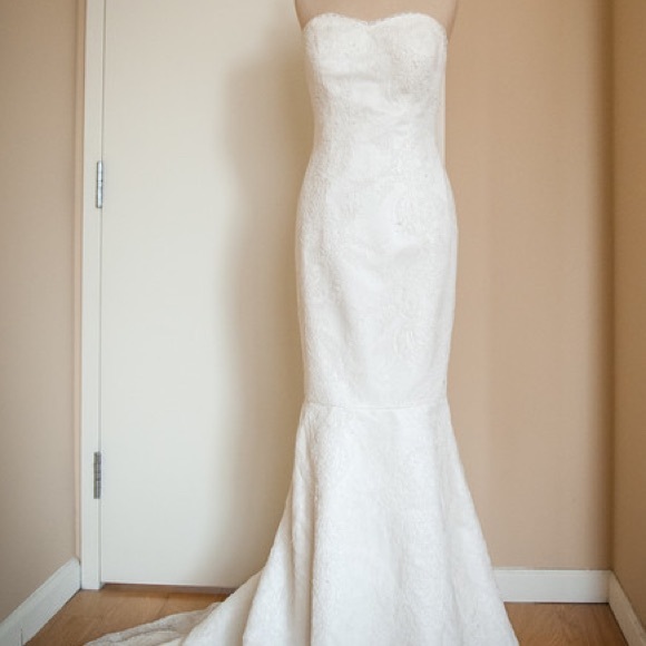 Robert Bullock Wedding Dress