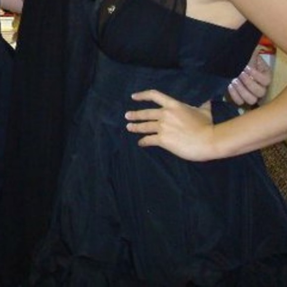 Dress - Picture 3 of 4