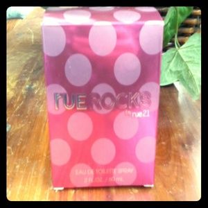 Rue rocks! Perfume