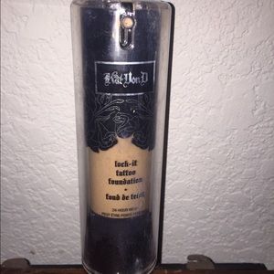 Kat von d lock it foundation