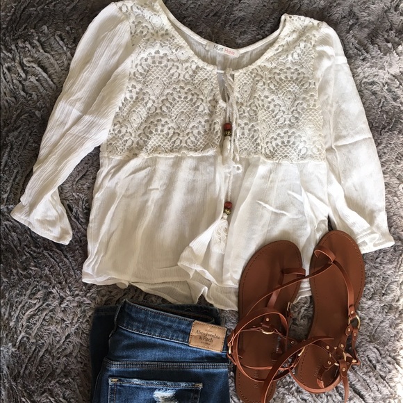 SOLD🌴Boho cream color top🌴 - Picture 1 of 3