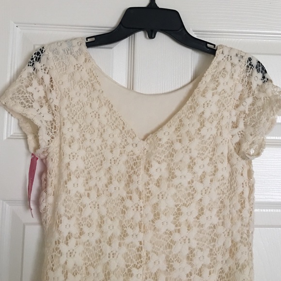 Long Beige Dress - Picture 4 of 4