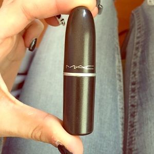 MAC "Diva" Lipstick