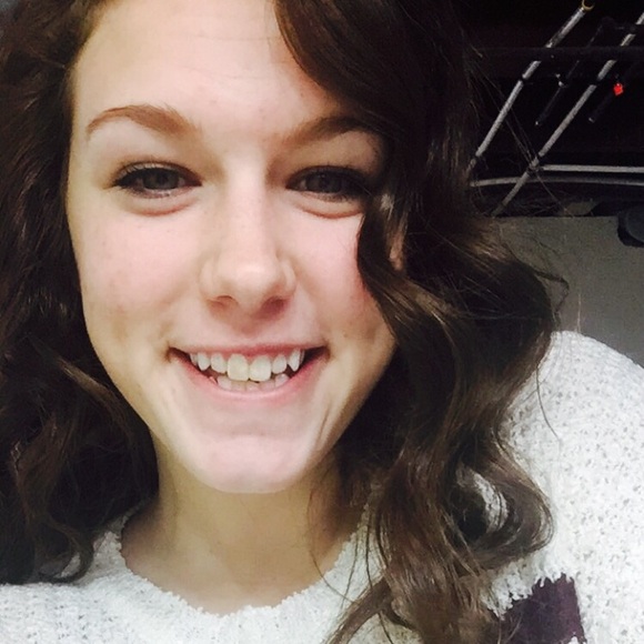 Meet your Posher, Abby