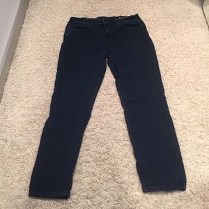 GAP 1969 mid rise skinny jean size 31
