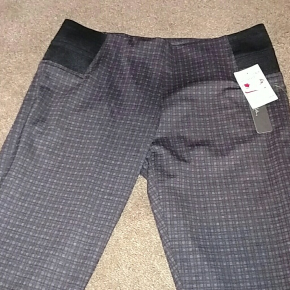 Elastic waist leggings - Picture 2 of 3