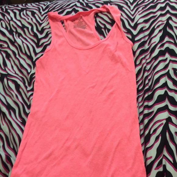 Coral ribbed tank