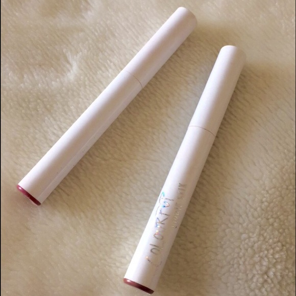 2 colourpop matte lippie sticks