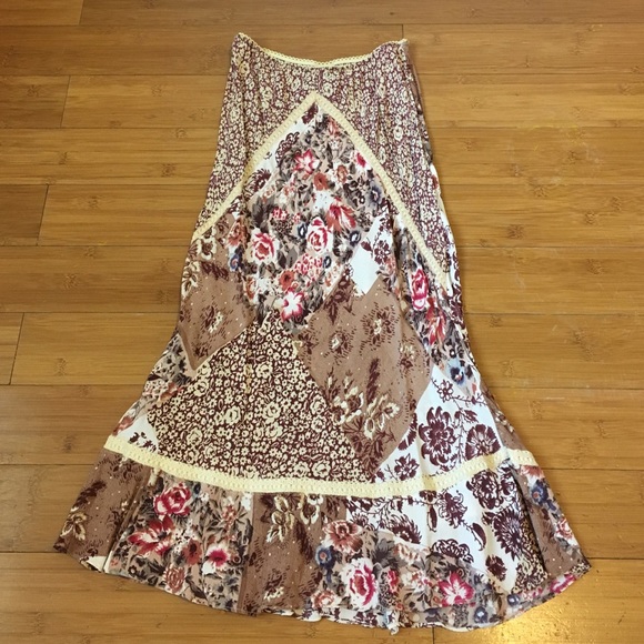 Angie Dresses & Skirts - 🌻 Elegant Floral Skirt 🌻