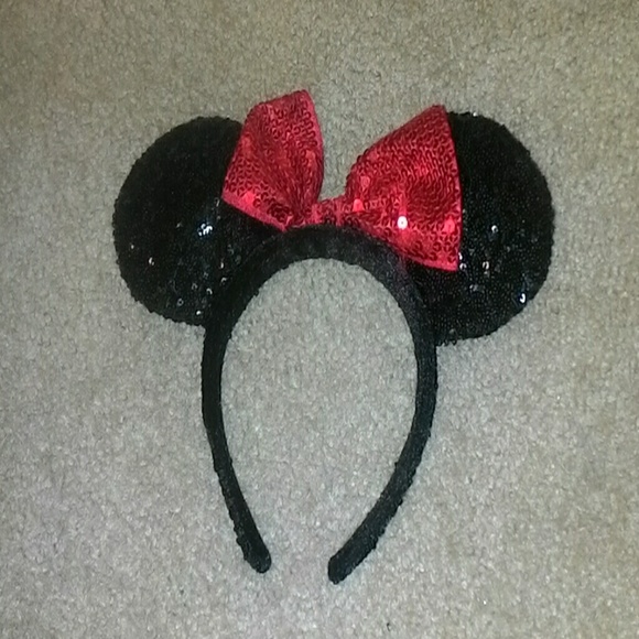 Minnie mouse ears