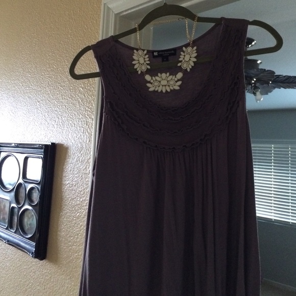 Adorable sleeveless top🎉🎉🎉