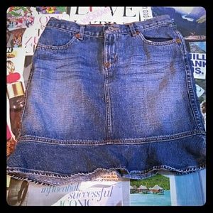 Cutesy Guess Skirt