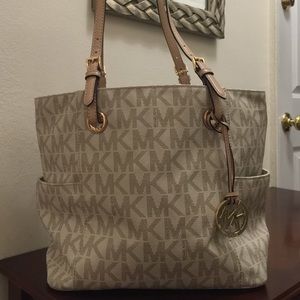 Micheal Kors Bag
