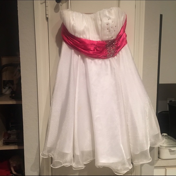 Prom dress - Picture 1 of 1