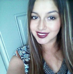 Meet your Posher, Linnette