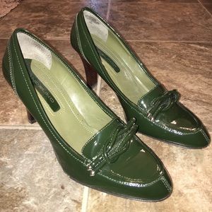 Hunter Green, brown heel casual pump