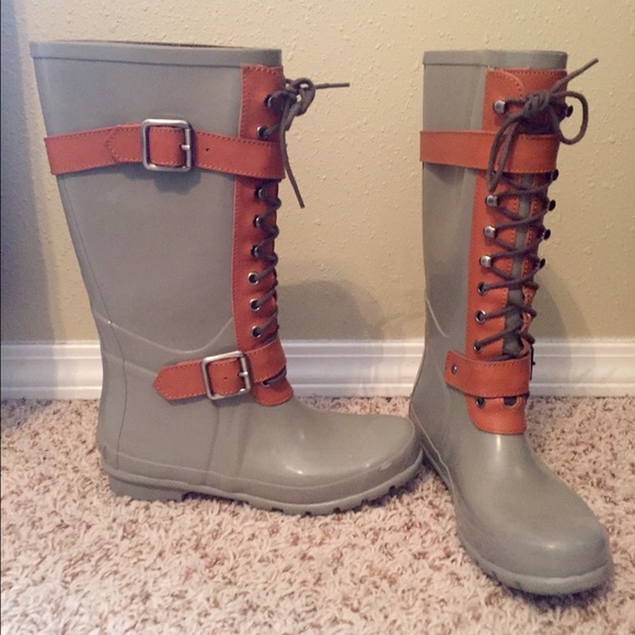 BCBG MaxAzria Rain Boots