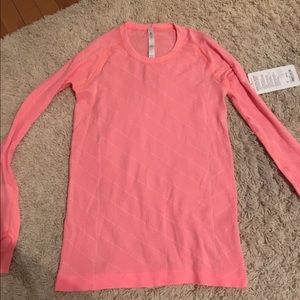 Lululemon long sleeve shirt