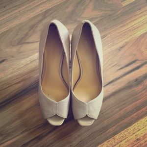Nine West Nude Platform Peep Toe Pumps