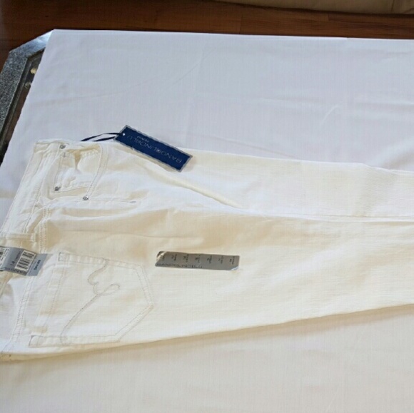 🔴 $$"NWT" Bandolinobly Denim "Mandie Classic Fit" - Picture 2 of 3