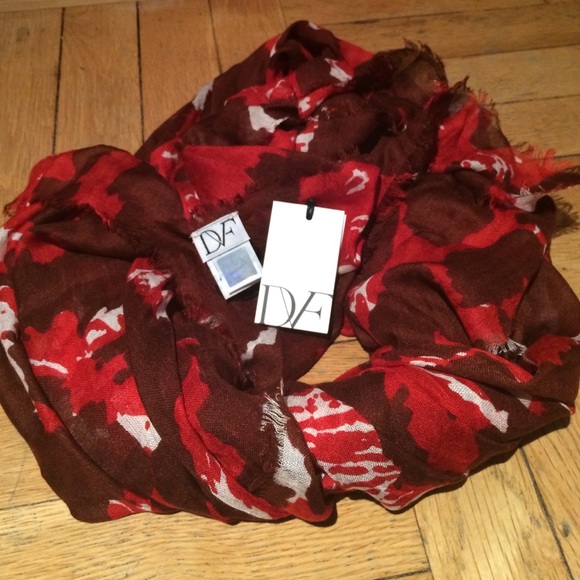 Diane von Furstenberg Accessories - *NWT* DVF scarf