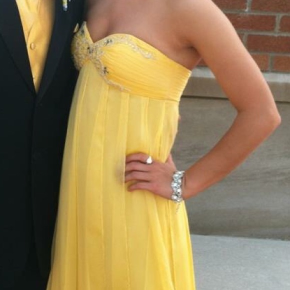 Cache yellow prom dress
