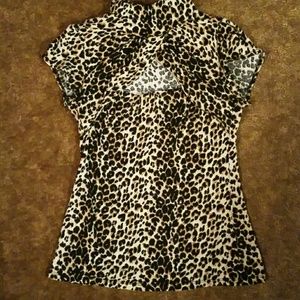 Leopard Keyhole Short Sleeve Shirt