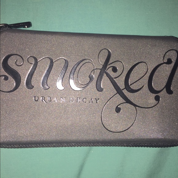 Urban Decay Smoked Palette