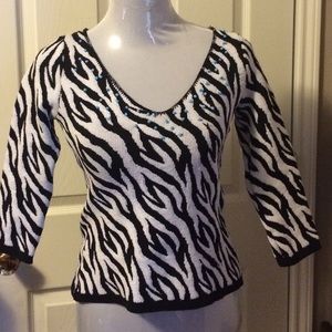 Beautiful top worn once 💥zebra print