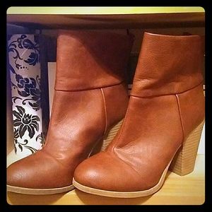 So Cal Brown Short Boots
