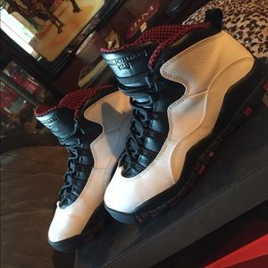 Air Jordan 10's