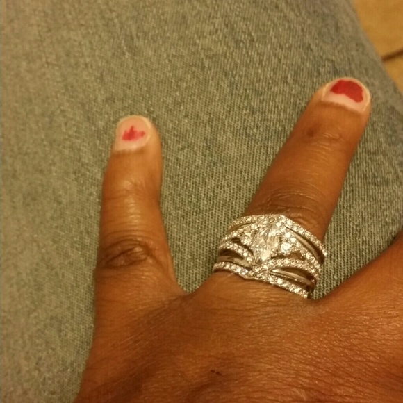 ******SOLD******Marquise Cut 18k WGF 2Ct Cz