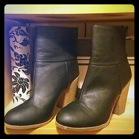 So Cal Black Booties