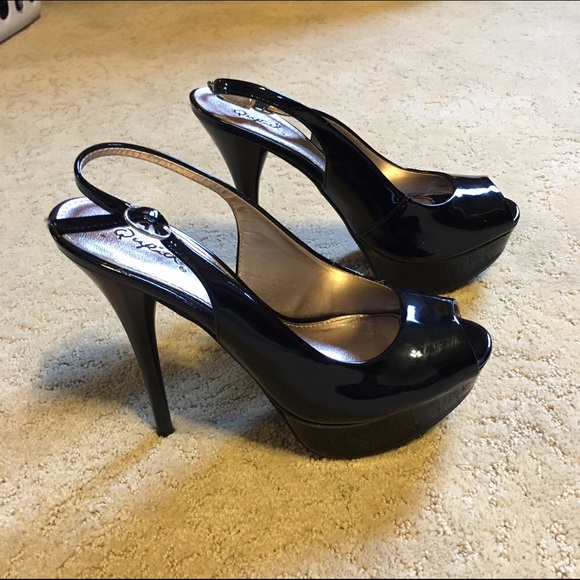 Qupid Shoes - Peep Toe Heels